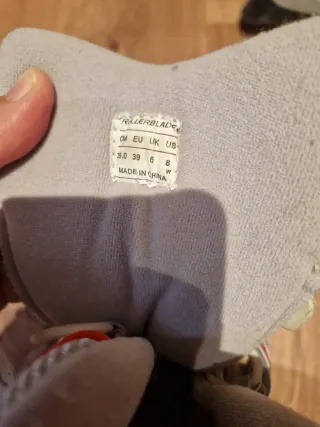 Patines Rollerblade grises y rojos 39