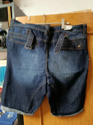 Pantalón vaquero corto marca Denim a estrenar