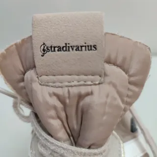 Zapatillas Stradivarius Beige y Blanco
