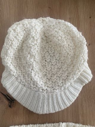 Conjunto de gorra y braga de punto