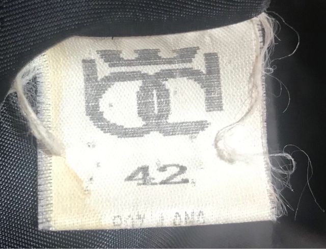 Abrigo de paño negro