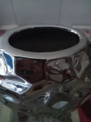 Jarrón decorativo plateado