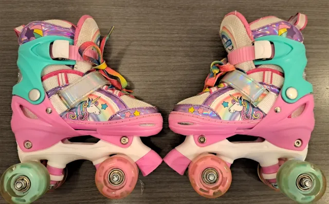 Patines 4 ruedas unicornio y arcoíris