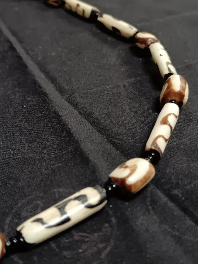 Collana naturale tribale beige e marrone