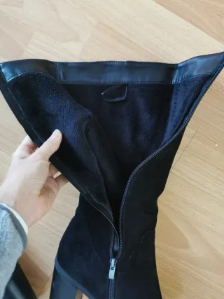 Botas altas negras térmicas con tacón y cremallera