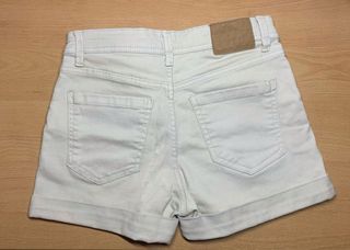 Lote 2 pantalones cortos vaqueros.