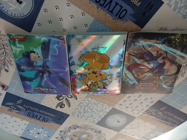 Álbumes de cartas Pokémon