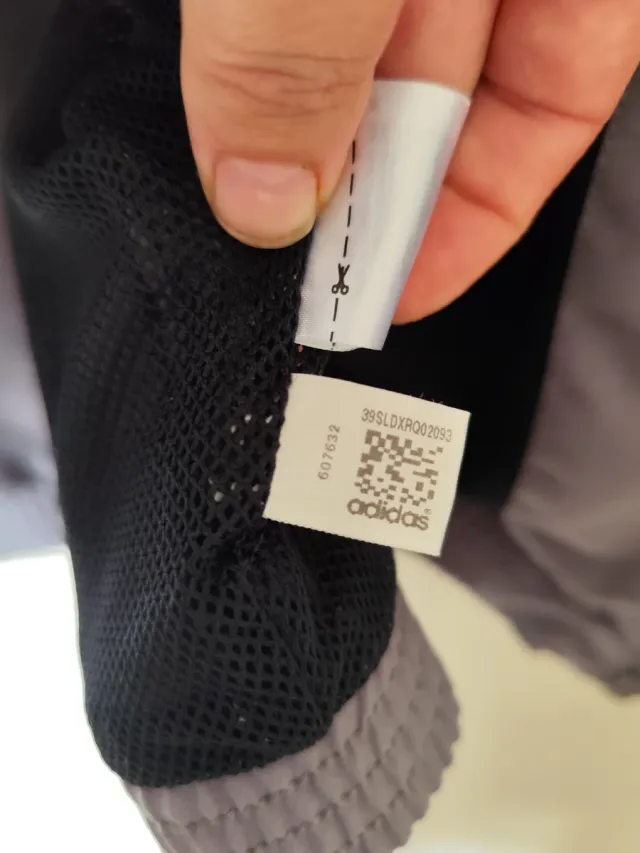 Chaqueta Adidas Vintage Gris y Negra