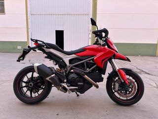 Ducati Hyperstrada 821