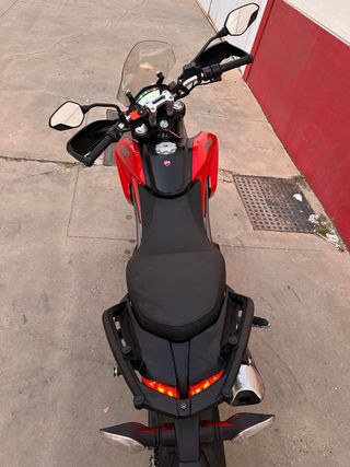Ducati Hyperstrada 821