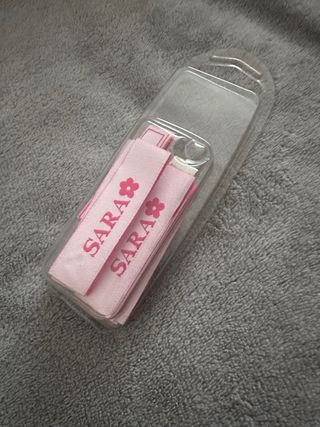 Etiquetas personalizadas Sara com flor