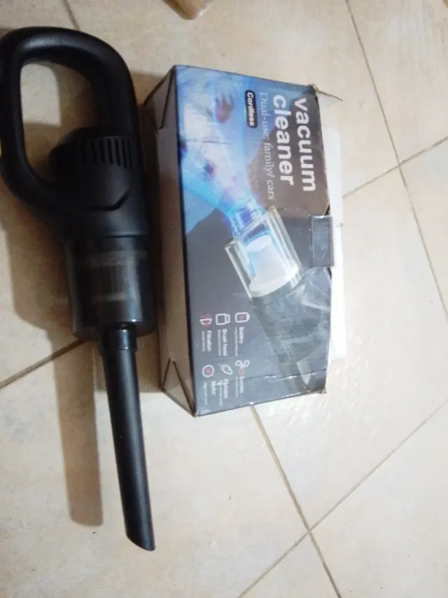 Aspirapolvere portatile a mano