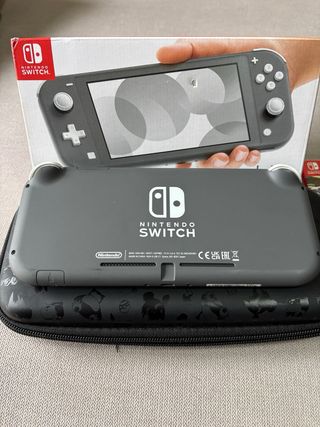 Nintendo Switch Lite Gris + Super Mario Odyssey