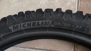 Neumático  Enduro Michelin 90/90-21