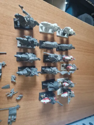 Figuras Warhammer a Montar 5€ unidad