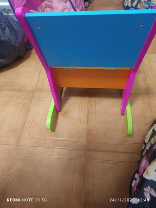 Silla infantil mecedora de colores