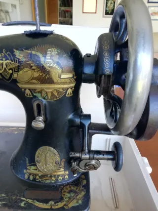 Máquina de coser Singer antigua