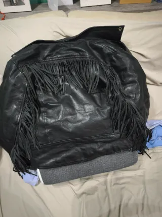 Chaqueta cuero con flecos y chaleco de cuero