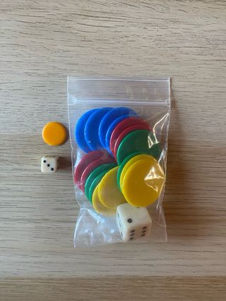 Accesorios Parchís Gigante: Fichas y Dado