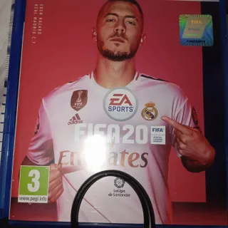PS4 (PlayStation 4) con FIFA 23 y FIFA 20