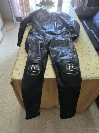 Mono de moto de cuero 2 piezas