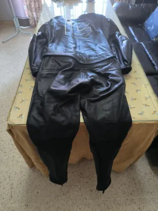 Mono de moto de cuero 2 piezas