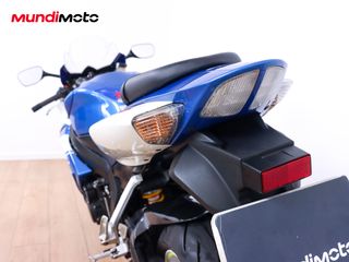 SUZUKI GSX-R 600 K7