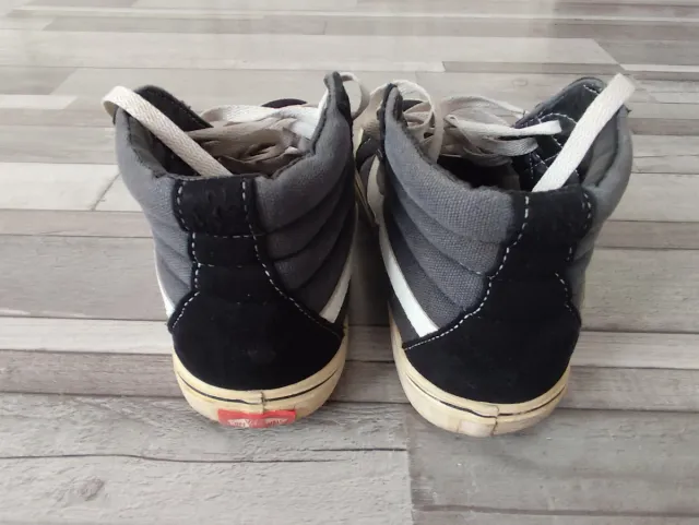 Lote 3 pares zapatillas 39 Converse, Puma, Vans