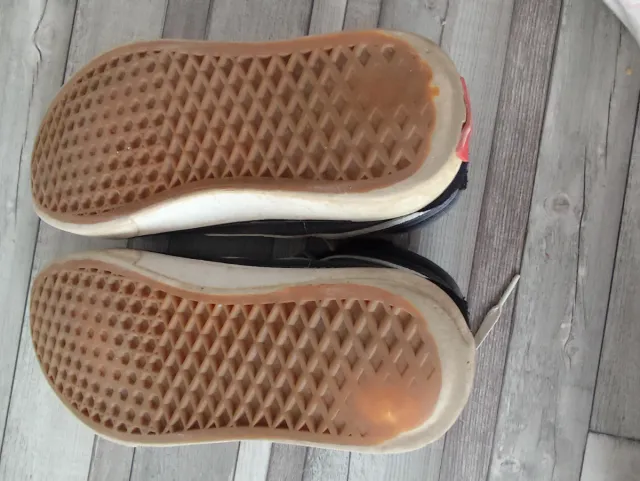 Lote 3 pares zapatillas 39 Converse, Puma, Vans