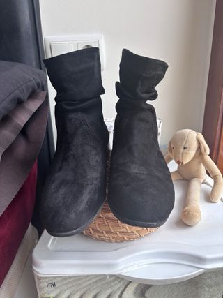 Botines negros mujer