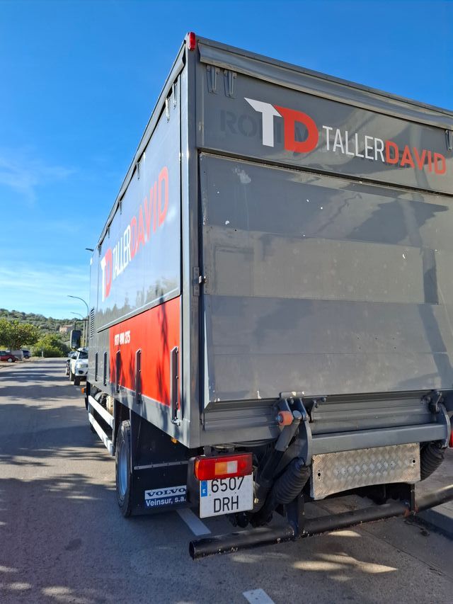 Volvo FL220 Camión Taller