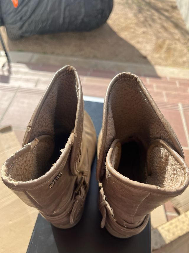 Stivaletti marroni da donna