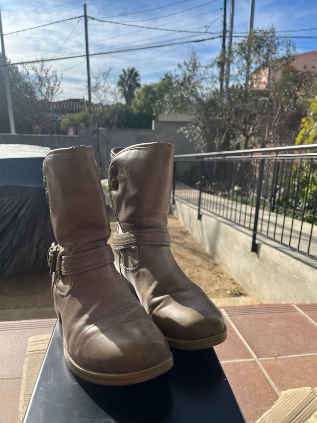 Stivaletti marroni da donna