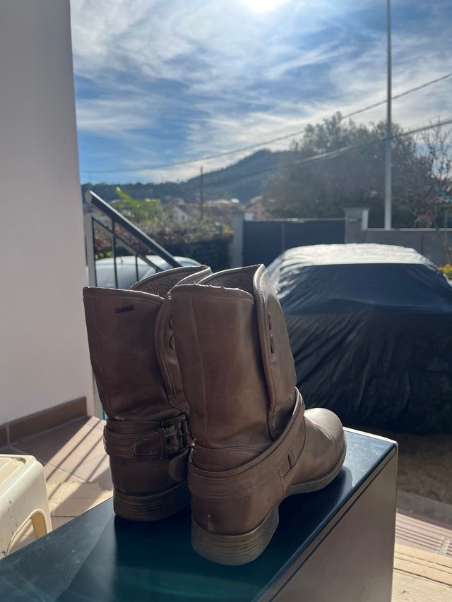 Stivaletti marroni da donna