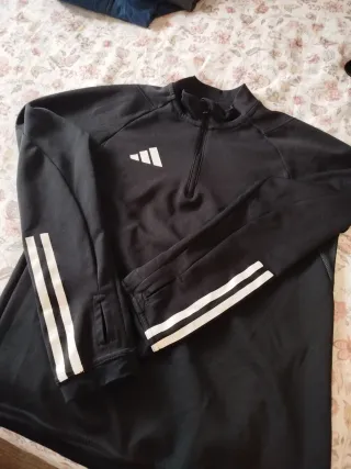Chaqueta deportiva Adidas negra talla 10
