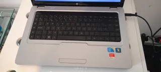 HP g62 Portátil Gris y Negro