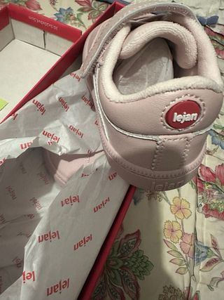 Zapatos niña Lejan rosas  talla 26