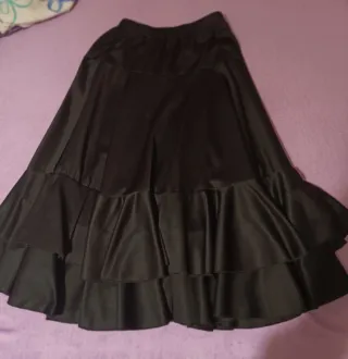 Falda flamenca negra volantes