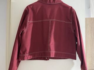 Chaqueta vaquera color vino tinto