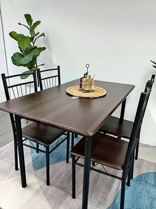 AFFACCIO! Tavolo da pranzo e 4 sedie in legno/metallo