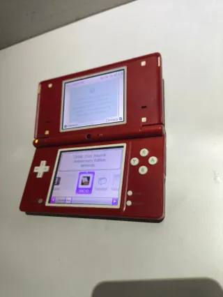 Nintendo DSi Roja