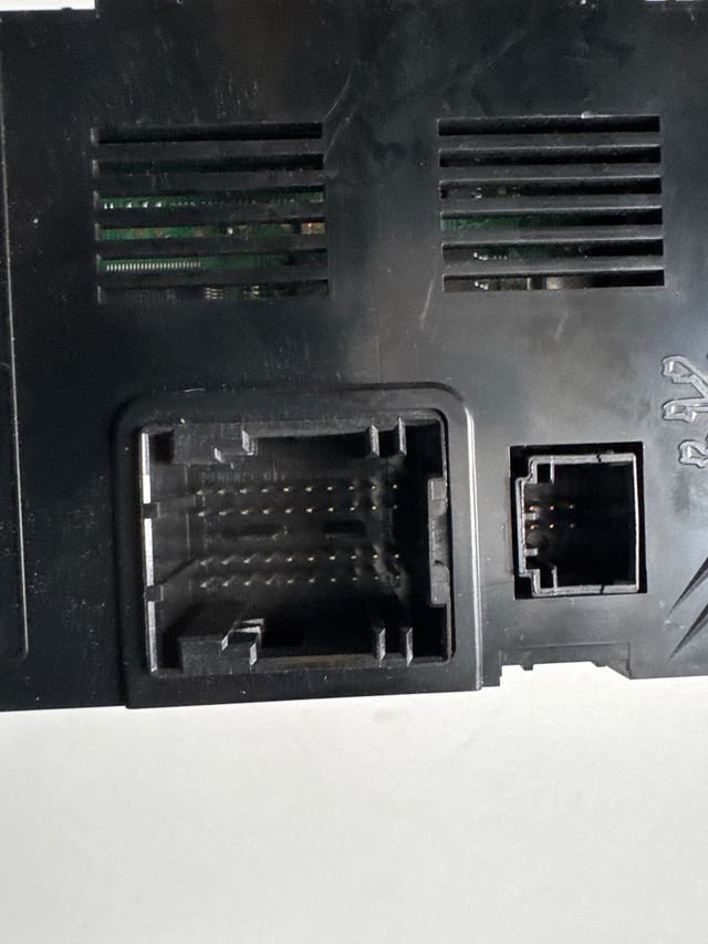 Mando climatizador Peugeot 5008 ref: 96738321XT