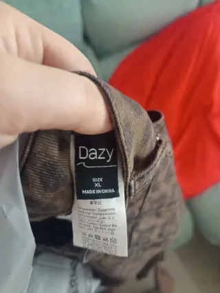 Pantalón estampado leopardo