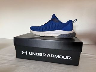 Zapatillas Under Armour HOVR Talla 42
