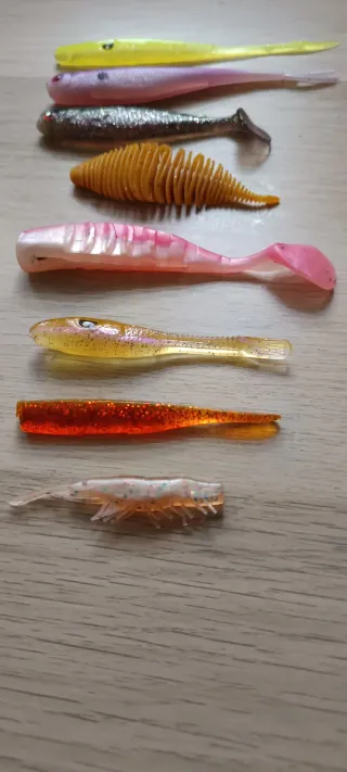 Lote de señuelos de pesca variados