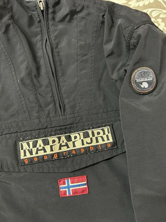 Abrigo negro Napapijri Geographic(original)14 años