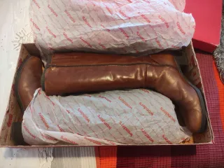 Botas de piel Wonders talla 40