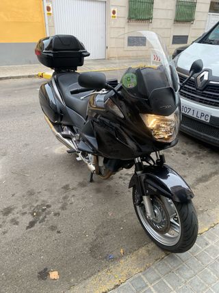 Moto Honda Negra deauvill 700cc