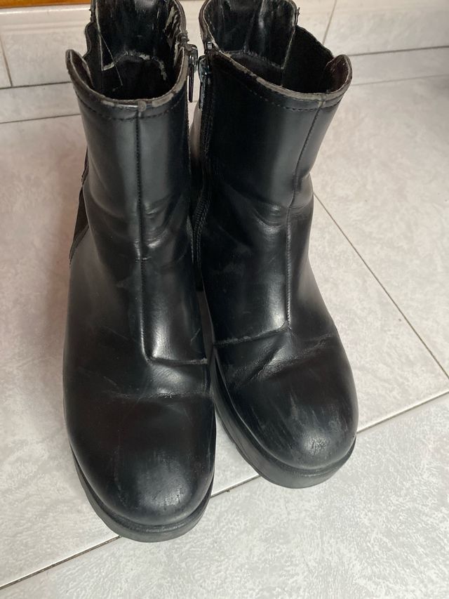 Botines Polipiel Maripaz Talla 39 Negros