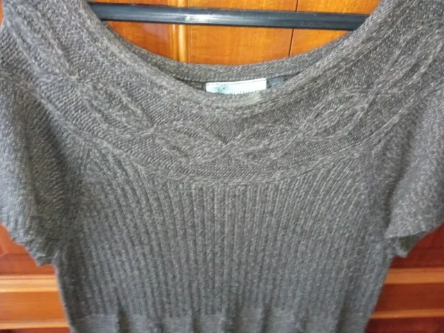 Vestido de punto marrón oscuro. Talla 42/44